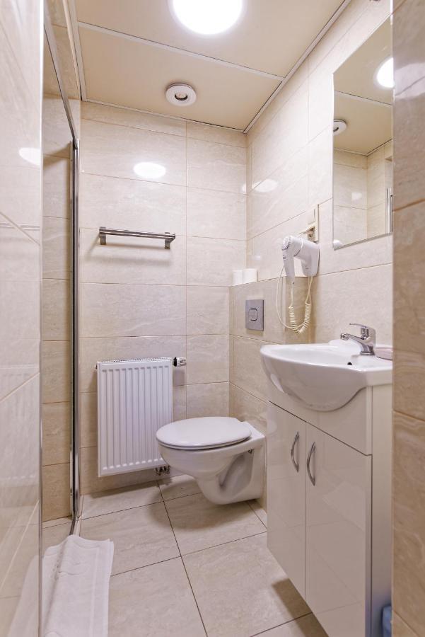 Pensjon Polska Bed & Breakfast Познан Екстериор снимка